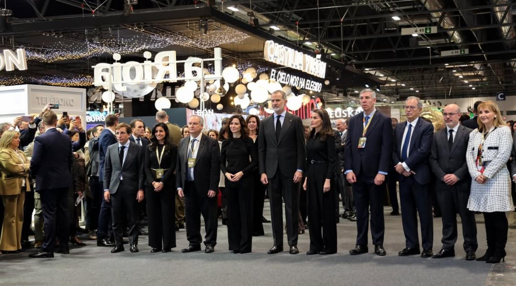 Los Reyes inauguran FITUR 2026 en un clima de luto por la tragedia ...