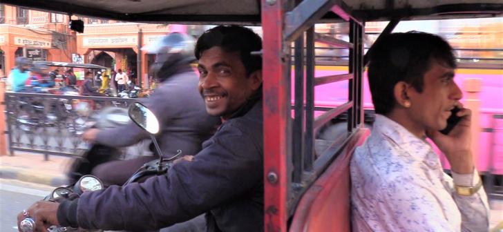 Tuk Tuk., el tradicional medio de transporte urbano. ABC Mundial en India: Visita al Triángulo de Oro. Foto Pablo Pla IG @pablitopla