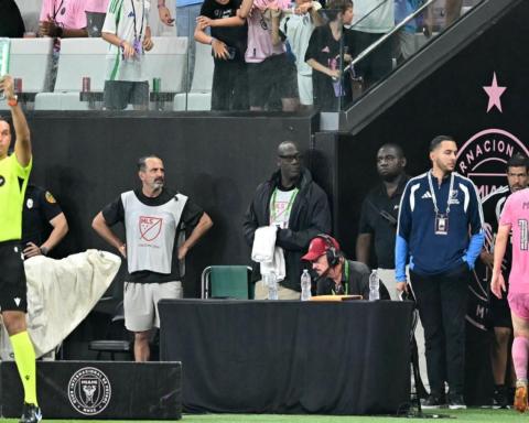 Alarma en Argentina Lionel Messi salió con molestias en el último partido de Inter Miami antes del Mundial .