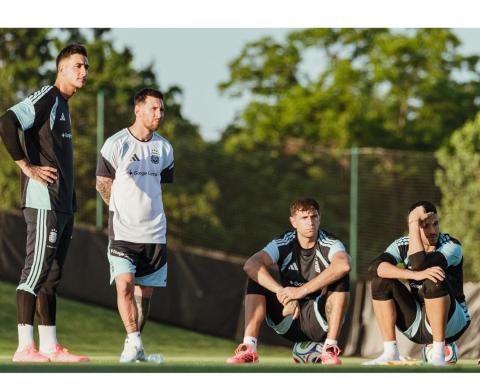 La Scaloneta ya trabaja en Kansas Con Messi, Argentina inició su preparación para defender el título mundial.