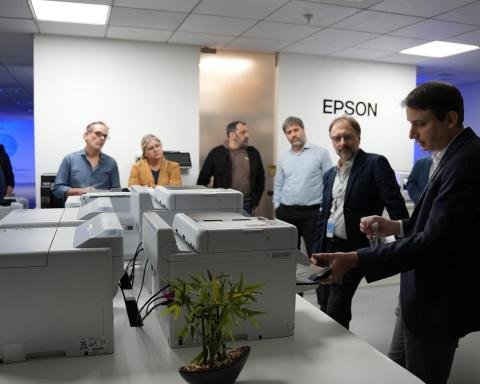Epson presentó en Buenos Aires su iniciativa “Toner Free” para transformar la impresión empresarial.
