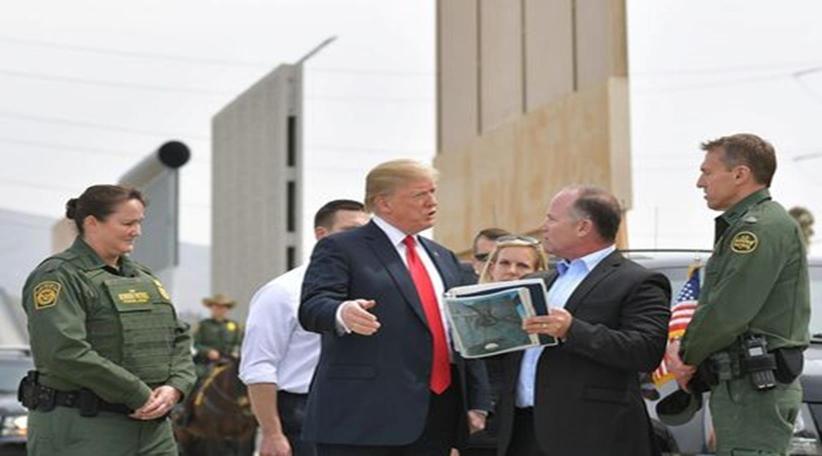 Vamos a hacer las cosas militarmente hasta que tengamos un muro y la seguridad como se debe, dijo, y añadió que se trata de un gran paso.