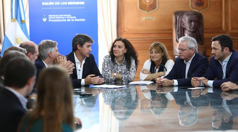  Michetti, junto al secretario de Asuntos Políticos e Institucionales, Adrián Pérez, encabezaron el acto donde el Grupo de Integridad y Transparencia de la Fundación Red de Acción Política (RAP)