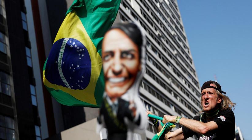 El ahora favorito para la primera vuelta de los comicios en Brasil, Jair Bolsonaro, fue acuchillado durante un mitin hace una semana