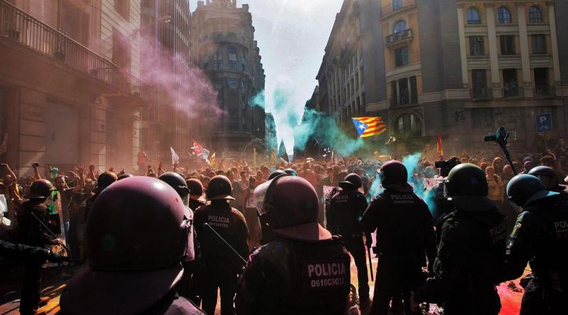 Clashes at Barcelona protest year after independence vote More than 180,000 demonstrators marched in Barcelona.