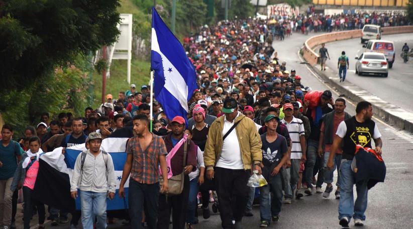 Mexico has sent hundreds of police to its southern border as a caravan of thousands of Central American migrants approaches from Guatemala