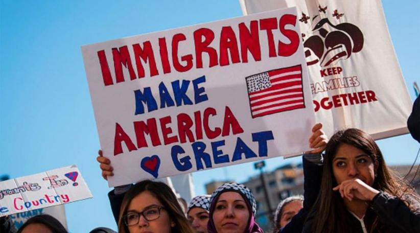 El presidente Donald Trump declaró que planea firmar una orden ejecutiva para eliminar el derecho a la ciudadanía por nacimiento a bebés nacidos en Estados Unidos de padres que no son ciudadanos o son inmigrantes indocumentados. 