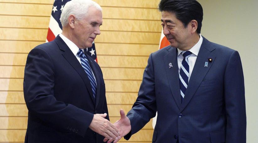 Mike Pence, y el primer ministro de Japón, Shinzo Abe, reafirmaron mantener las sanciones a Corea del Norte para lograr su desnuclearización en una muestra de su alianza bilateral.