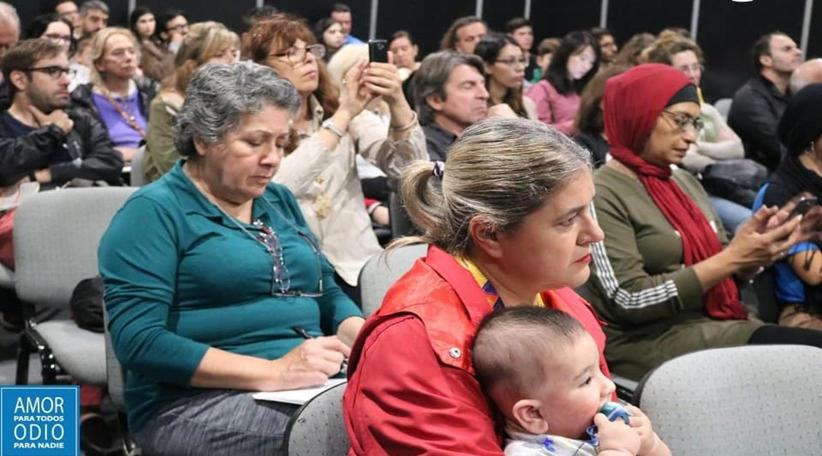 La Comunidad Ahmadía Argentina realizó una conferencia en la Feria del Libro