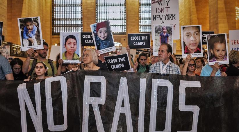 Protests ahead of US raids on undocumented immigrants