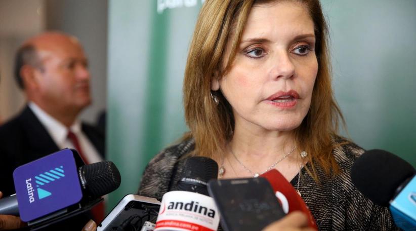 Mercedes Aráoz renunció este martes a la vicepresidencia de Perú y a la presidencia interina del país 