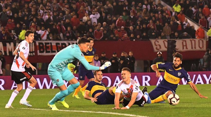 Conmebol publicó los audios del VAR en el penal para River frente a Boca