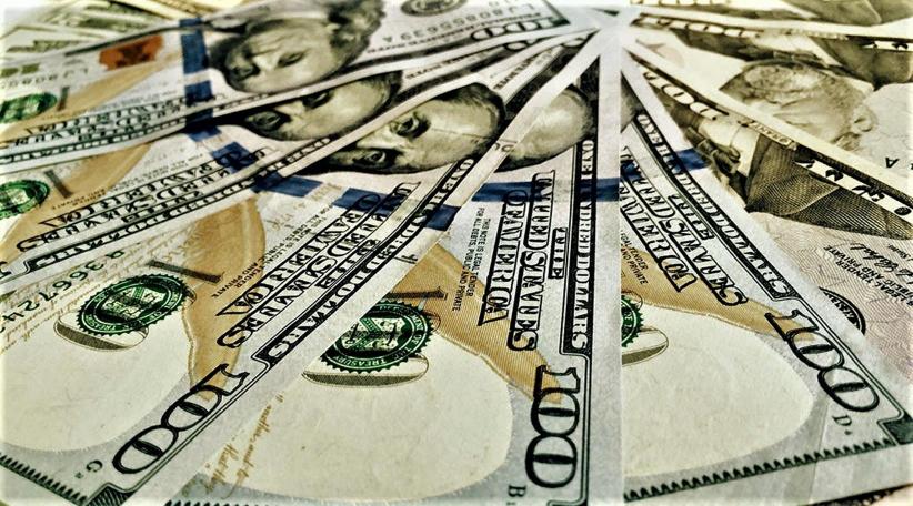 Argentina: La compra de dólares para atesoramiento también tendrá el impuesto del 30%