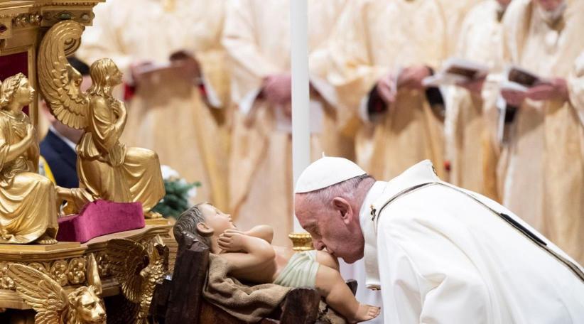 El papa Francisco celebró la tradicional misa de gallo