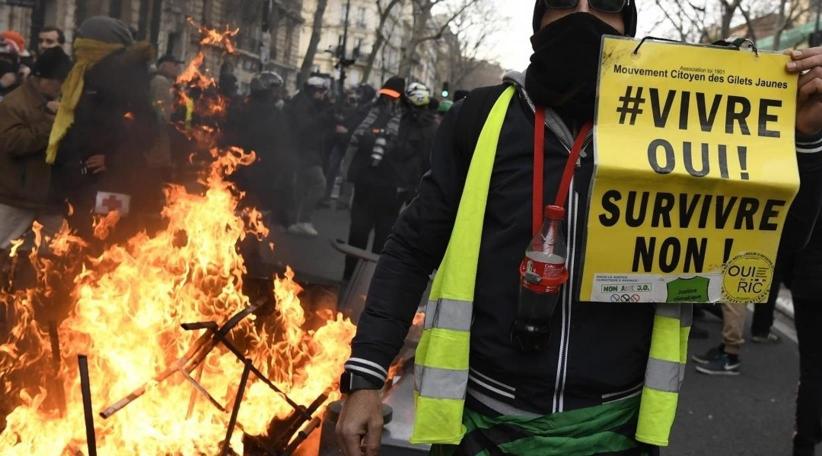 French prime minister makes concession to pension protest