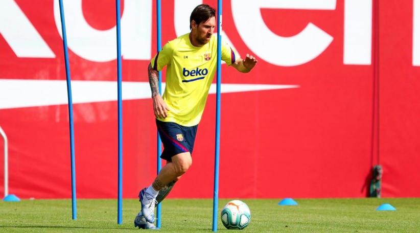 Messi regresó a los entrenamientos en Barcelona