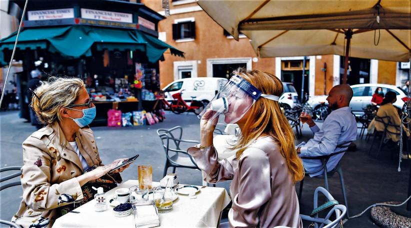 España profundiza la desescalada mientras la cifra de muertes baja a 2 por día 