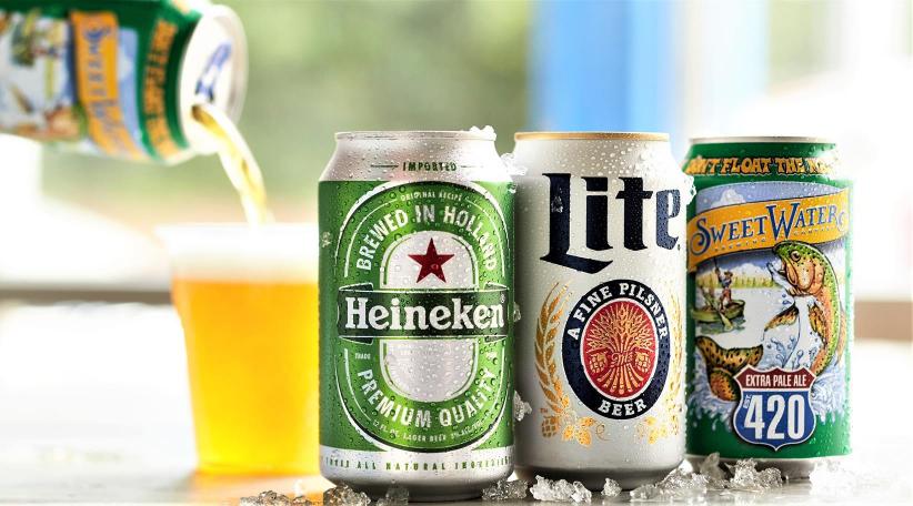  Delta reintroduce cerveza y vinos selectos en los vuelos domésticos