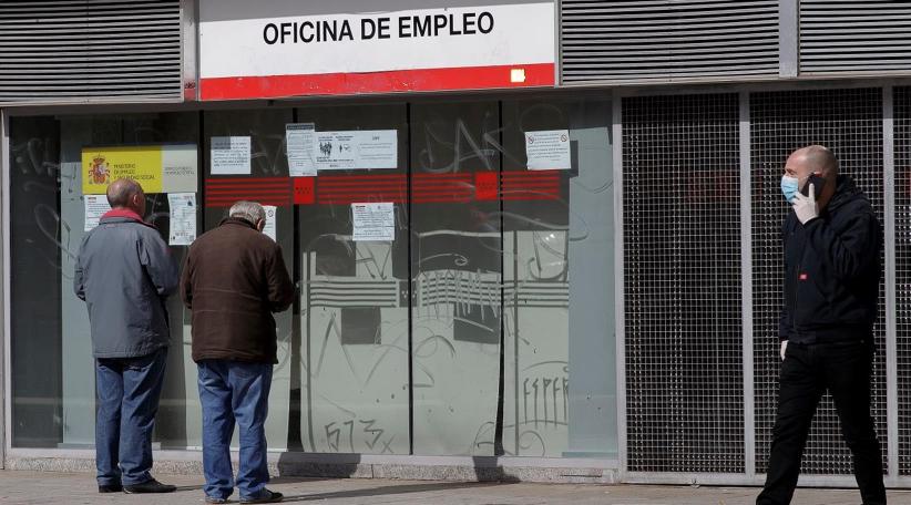 España: El Gobierno llega a un acuerdo con sindicatos y empresarios para reactivar el empleo 