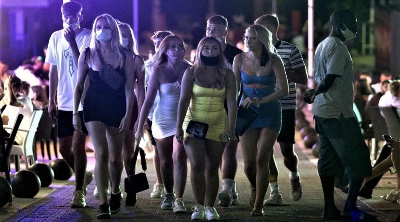 Propietarios de locales nocturnos llevan a los tribunales el cierre de discotecas en Cataluña