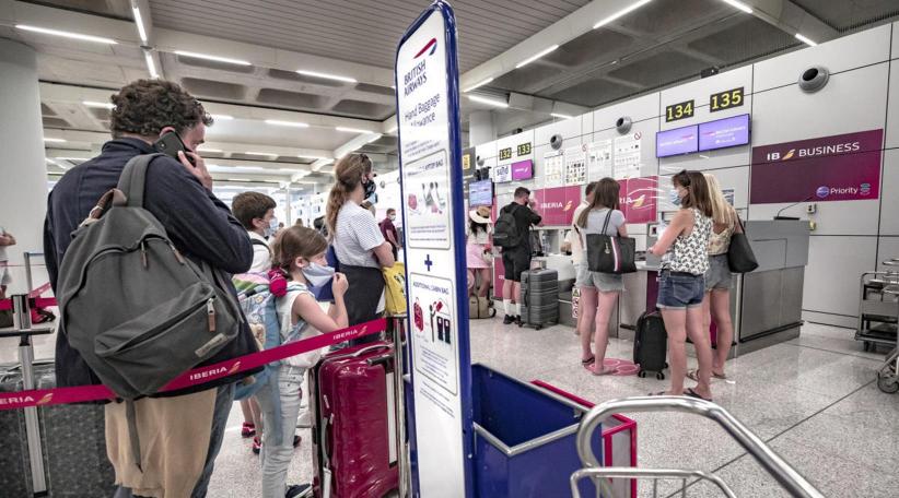 Reino Unido y Holanda desaconsejan viajar a distintos centros turísticos de España 