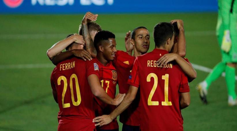 España goleó a Ucrania 