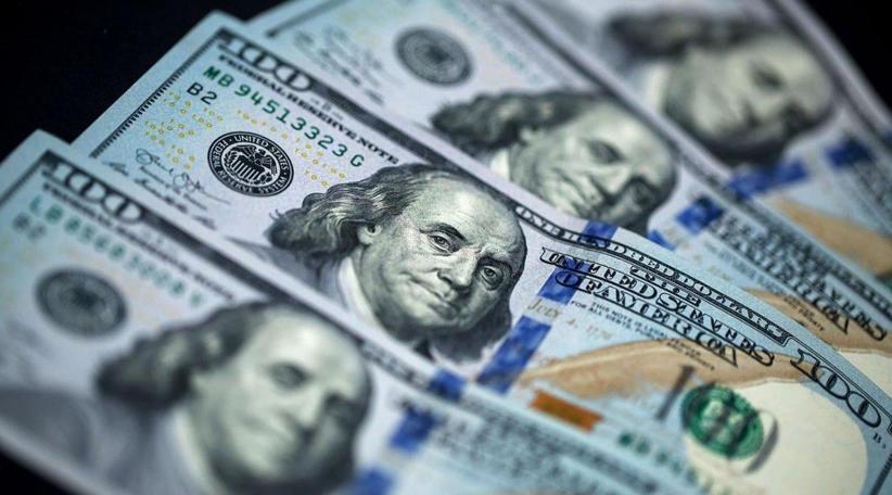 Más cepo y dólar a 132 pesos en el mercado cambiario de la Argentina 