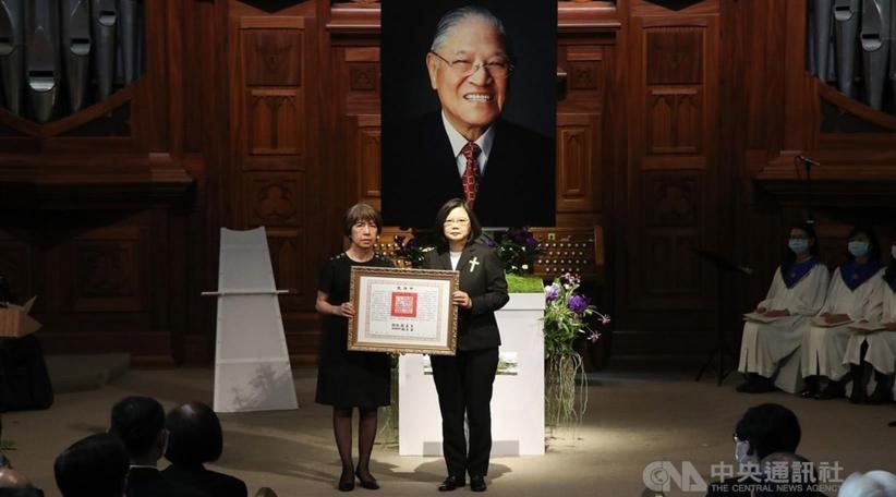Taiwán: La presidenta Tsai prometió continuar con el legado de Lee