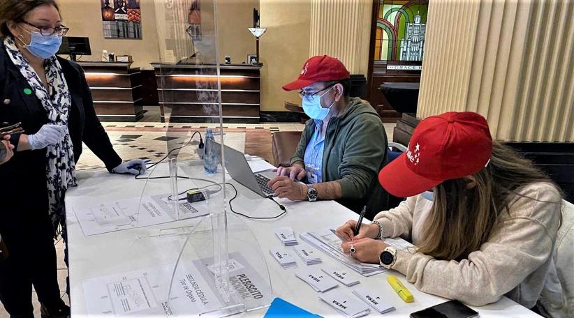 Chile vota en un plebiscito para cambiar la Constitución de Pinochet