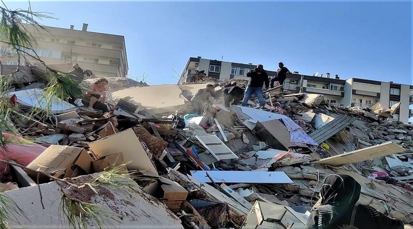 Earthquake hits Greece and Turkey, bringing deaths and floods