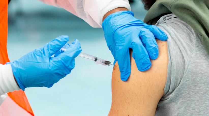 Coronavirus: Moderna confirms its vaccine works against UK and South African variants