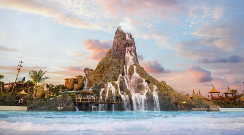 Universal's Volcano Bay reabre al público el sábado 27 de febrero