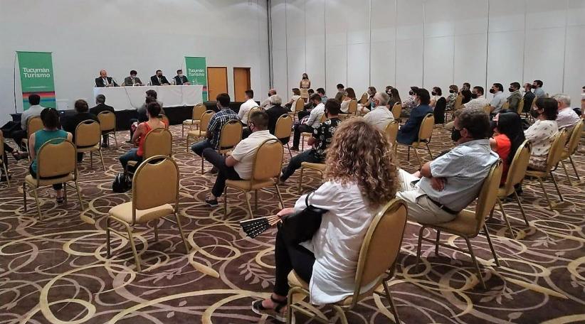 Durante jornada de trabajo llevada adelante en Tucumán por Gustavo Hani, presidente de la Federación Argentina de Asociaciones de Empresas de Viajes y Turismo -FAEVYT-, el vicepresidente Andrés Deya y Gerardo Belio, el Director Ejecutivo, se confirmó la postulación de la provincia para ser sede del próximo Congreso de Agentes de Viajes de la Federación.