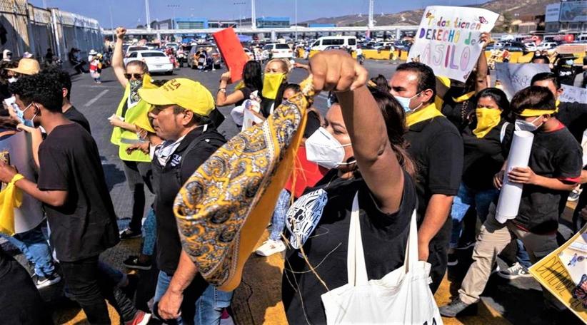 EEUU recibe a los primeros migrantes solicitantes de asilo que habían sido enviados por Trump a México