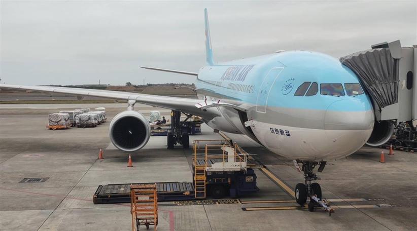 First batch of COVID-19 vaccines arrives in Taiwan