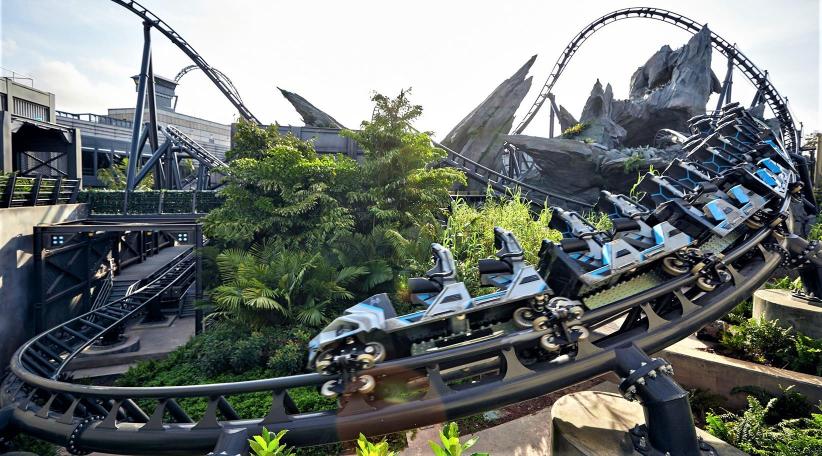 Jurassic World VelociCoaster prepara su apertura en Universal Orlando el 10 de junio