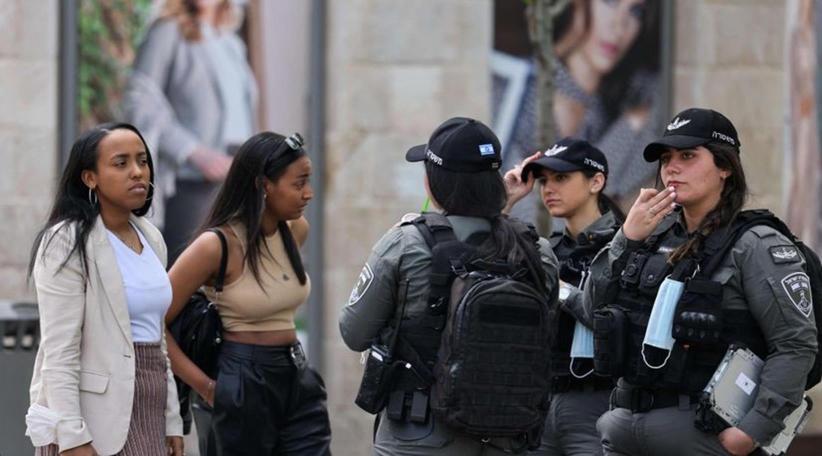 En Israel salen a la calle sin mascarillas en la primera “victoria” contra el coronavirus