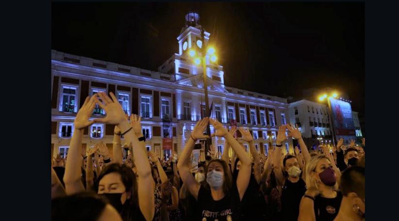 España: Multitudinarias protestas por los últimos casos de violencia machista