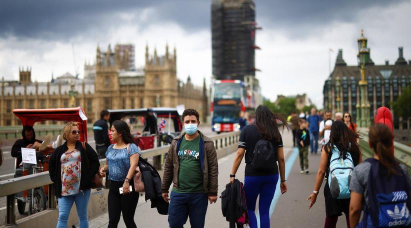 Covid: Mask law and one metre rule set to end in England