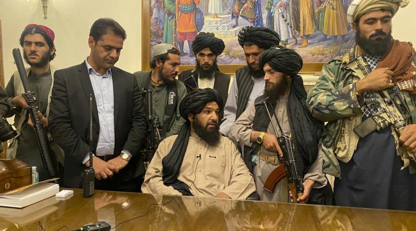 Taliban return to power as president and diplomats flee Kabul