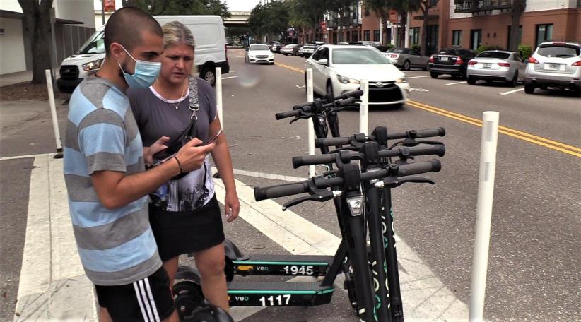 Alquilar scooters es la mejor forma  para recorrer el centro de St. Pete