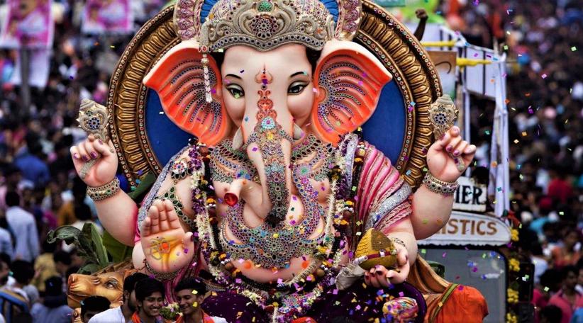  India se prepara para la tradicional celebración "Ganesh Chaturthi" en honor al dios hindú Ganesha