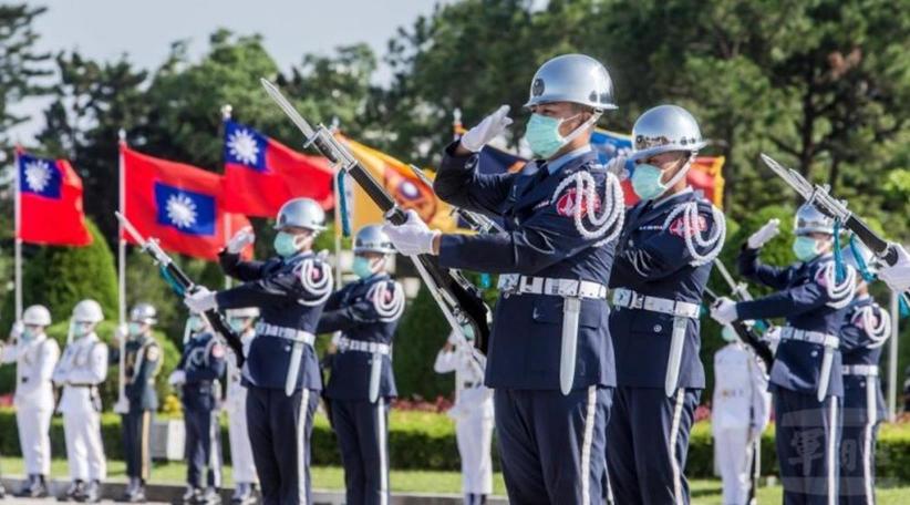 Taiwán realiza un ensayo para la exhibición de las fuerzas armadas del Día Nacional