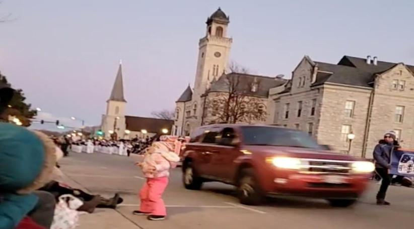 5 dead, 40 injured after SUV speeds into Christmas parade