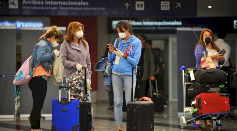 Argentinos y residentes no deberán presentar un PCR negativo para ingresar al país, los extranjeros podrán presentar test de antígenos