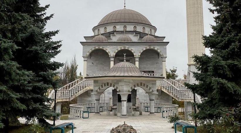 Ucrania dice que Rusia ha bombardeado una mezquita en Mariúpol en la que había 80 civiles
