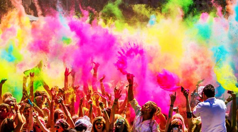 Celebración del festival holi en India: Modi desea en un mensaje "amor mutuo, afecto y hermandad"