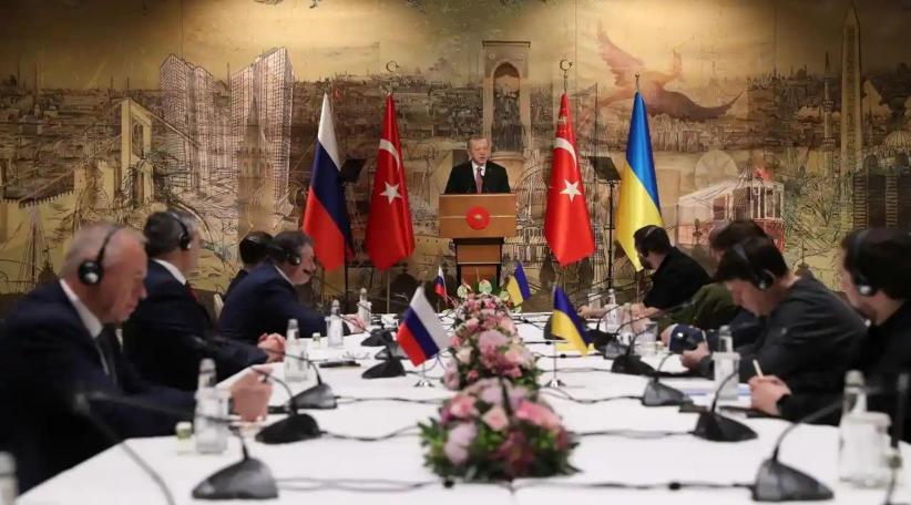 Ucrania y Rusia reanudan conversaciones de paz en Turquía