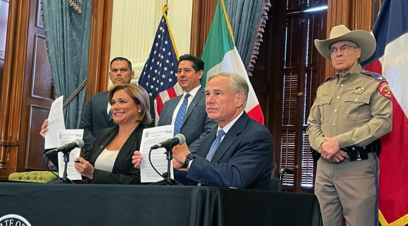 Texas acuerda con autoridades de México flexibilizar las inspecciones de vehículos comerciales para congestionar la frontera