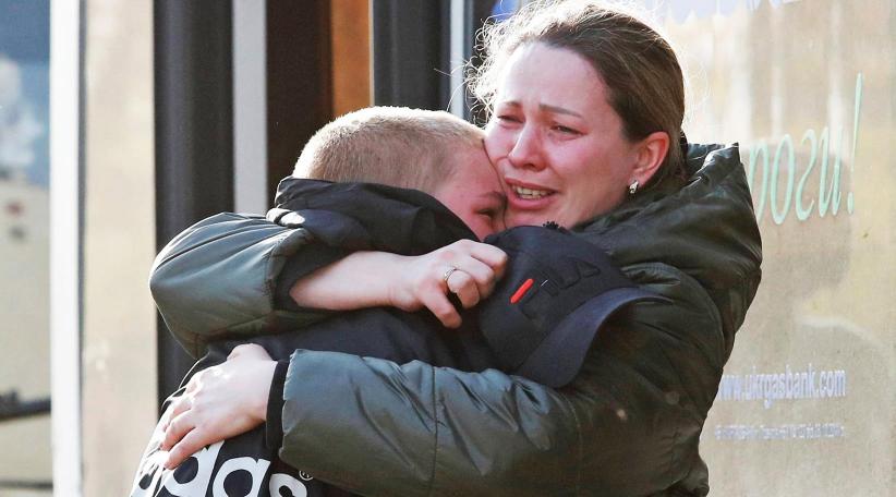 Ukrainian civilians evacuated from Mariupol